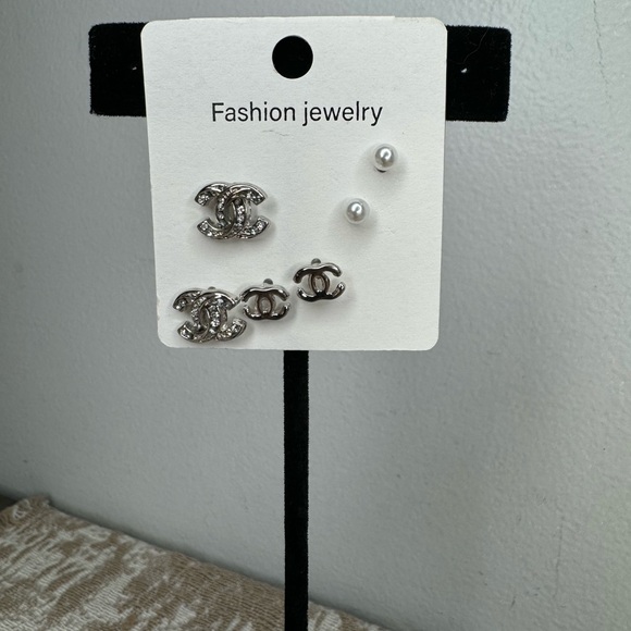 Earring Set - Picture 5 of 7